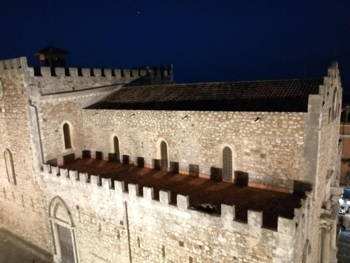 Aly Art Apartment Taormina Duomo, Gulf & Etna View Extérieur photo