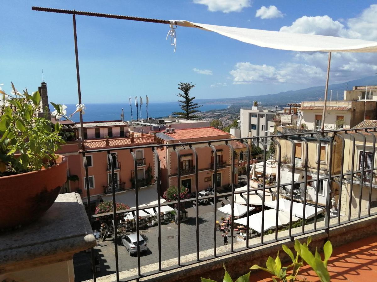 Aly Art Apartment Taormina Duomo, Gulf & Etna View Extérieur photo