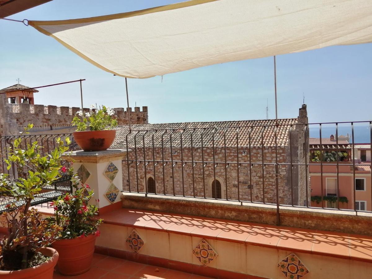 Aly Art Apartment Taormina Duomo, Gulf & Etna View Extérieur photo