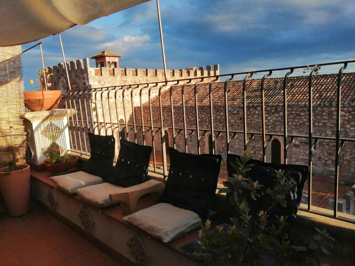 Aly Art Apartment Taormina Duomo, Gulf & Etna View Extérieur photo