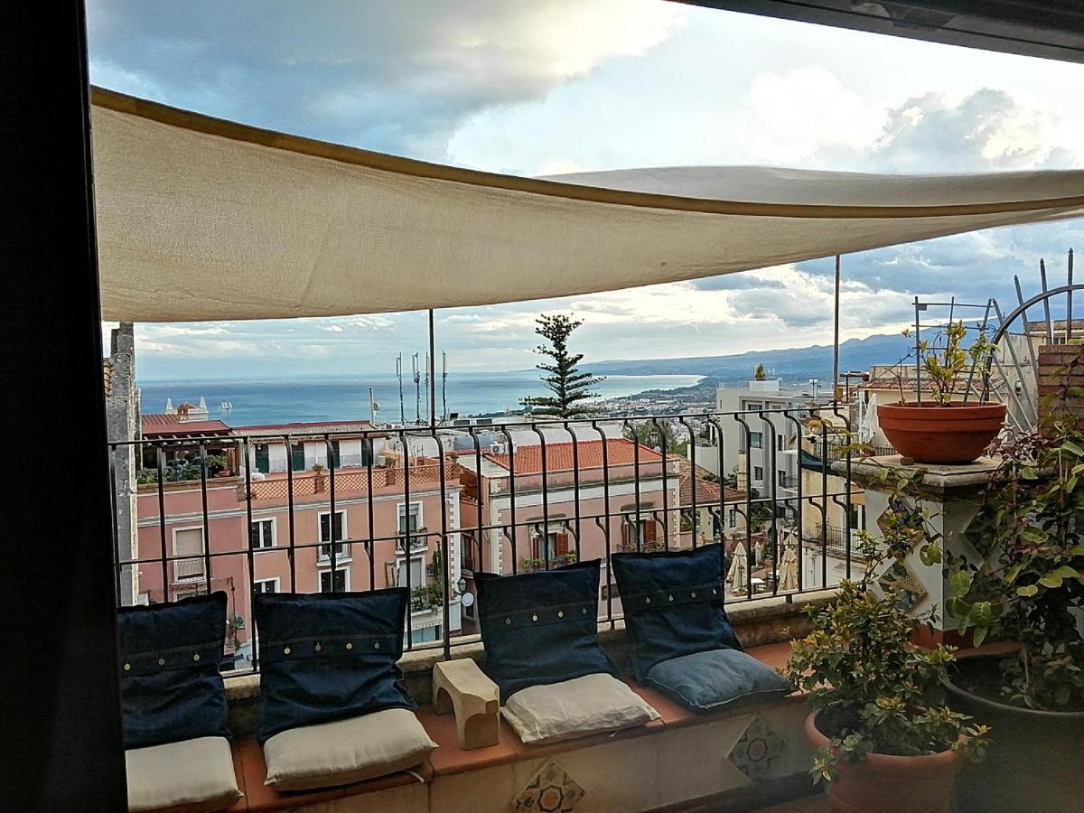Aly Art Apartment Taormina Duomo, Gulf & Etna View Extérieur photo