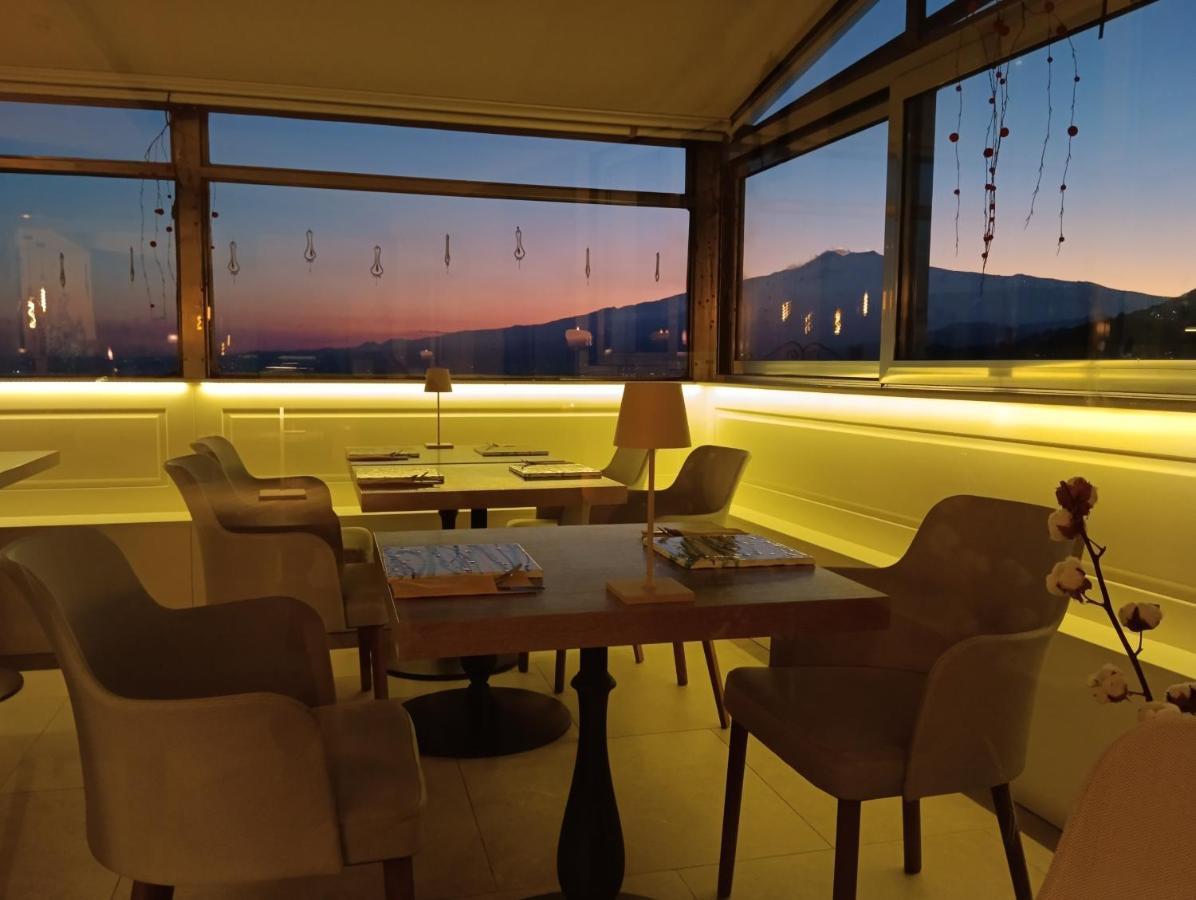 Aly Art Apartment Taormina Duomo, Gulf & Etna View Extérieur photo